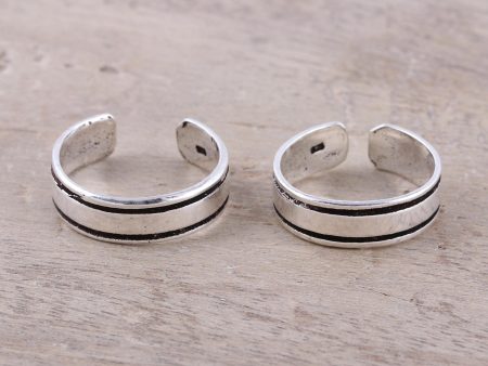 Divine Minimalism Sterling Silver Adjustable Striped Pair of Toe Rings Online now