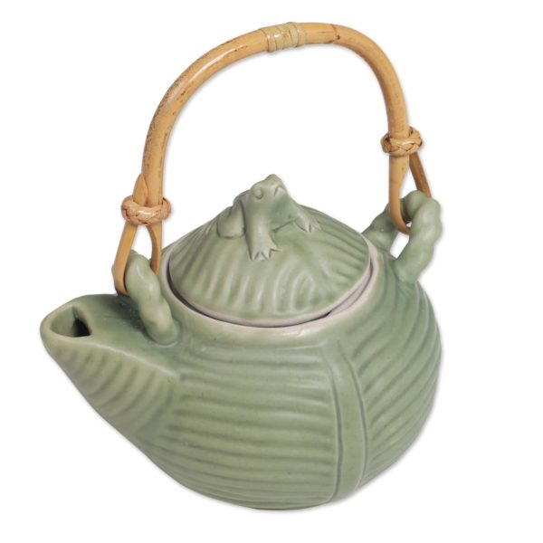 Banana Frog Hand Crafted Green Ceramic Frog Motif Teapot Supply