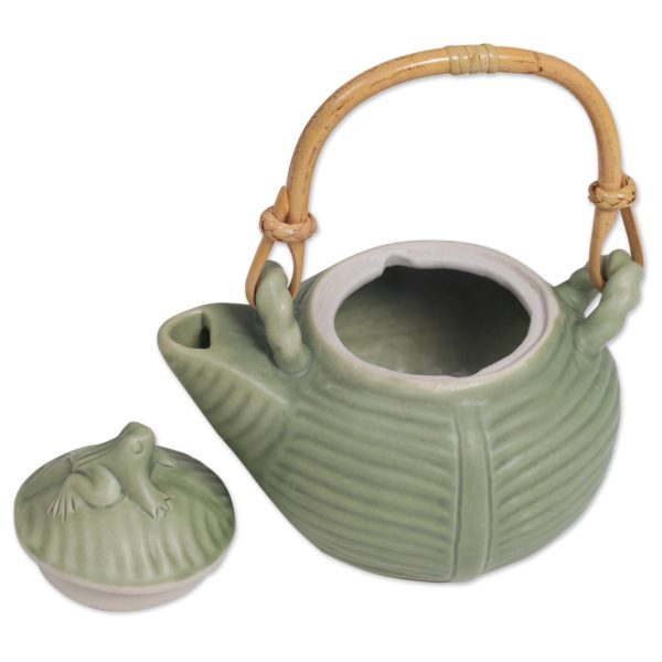 Banana Frog Hand Crafted Green Ceramic Frog Motif Teapot Supply